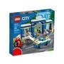Introduza crianças maiores de 4 anos à brincadeira imaginativa com o conjunto LEGO City Police Perseguição na Delegacia de Polícia da Mattel. Criado p