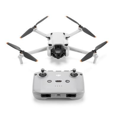 Drone DJI Mini 3 Standard é supercompacto, leve e pronto para suas aventurasCom bateria prolongada, ele grava vídeos em 4K HDR, tem modos inteligentes