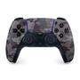 Controle Sem Fio DualSense Gray PS5, Camuflado   Eleve seus sentidos O controle sem fio DualSense oferece resposta tátil2, efeitos de gatilho adaptáve