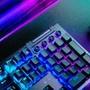 Teclado Gamer Razer Blackwidow V4 PRO   Imersão Completa na Batalha: Capacite seu jogo com uma peça central que eleva toda a sua configuração. Entre n